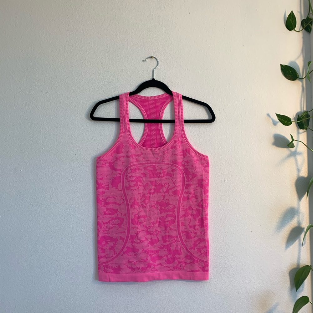 Lululemon Swifts Tech Tank Top - Pink Camo